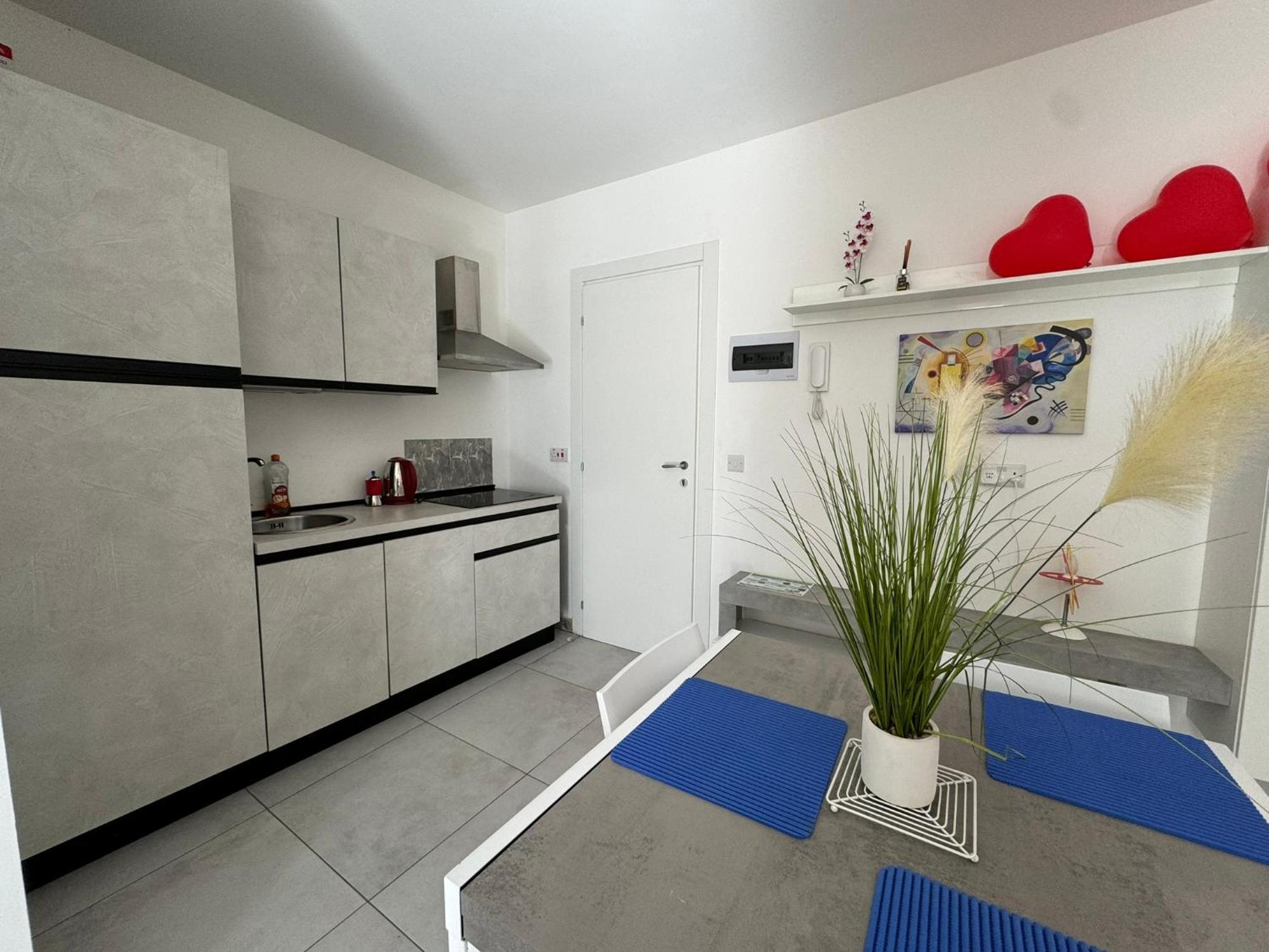 Appartamento Lovely One Bedroom Tal-Hriereb